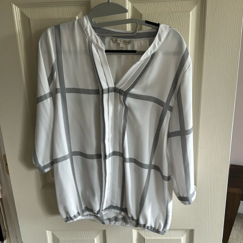 Hem blouse - Picture 2 of 3